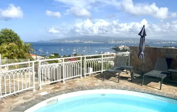 Maison, vue mer piscine Trois Ilets, Anse Mitan proche plage et commerces