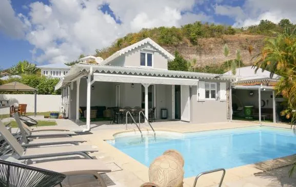 Villa Diamond Diams avec vue mer et pisicine  