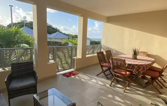 Appartement avec terrasse, piscine, 3 chambres, vue mer