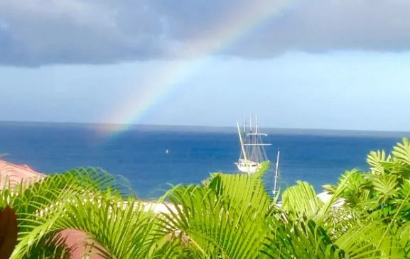 Calypso Diamant, dans villa créole de caractère, superbe vue mer.