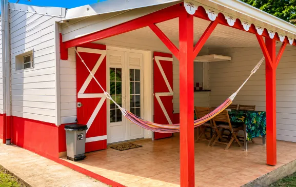 Les Palmiers – Bungalow Créole au cœur d’un jardin tropical