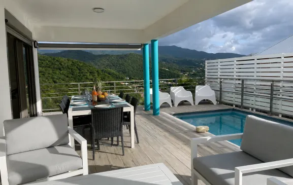 Villa Bacaly vue mer, piscine privée au sel, proche plage. Classée 4* Atout France.   