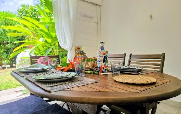 Kaz Ananas - Cocon créole avec Jardin privé - Plage & commerces à pied