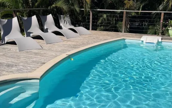 Villa vue mer et piscine privée pour 6 personnes.